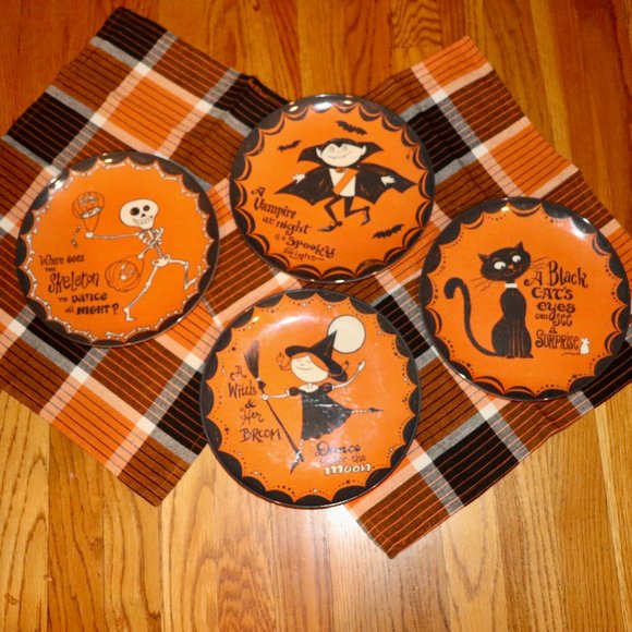 Pottery Barn Kids Dining Pottery Barn Halloween Plates Poshmark